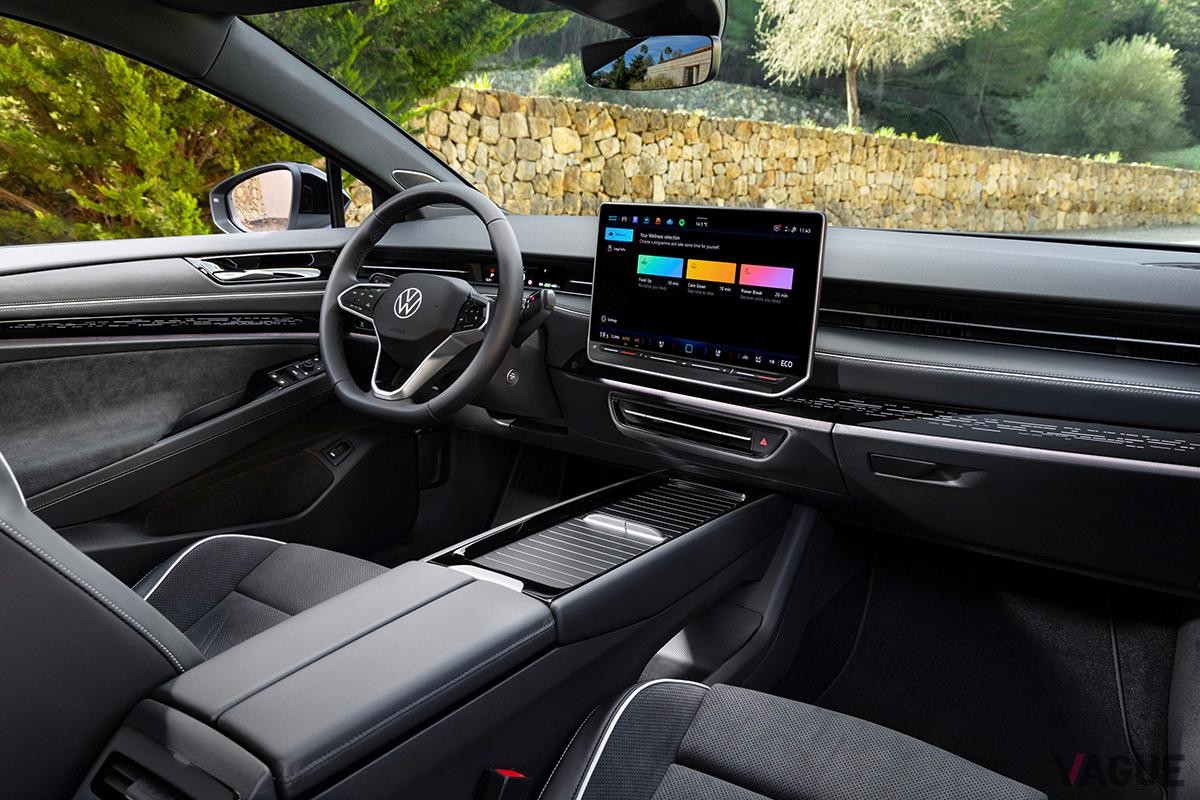 世界初公開されたVWのフラッグシップ電動ワゴン新型「ID.7ツアラー」のインテリア