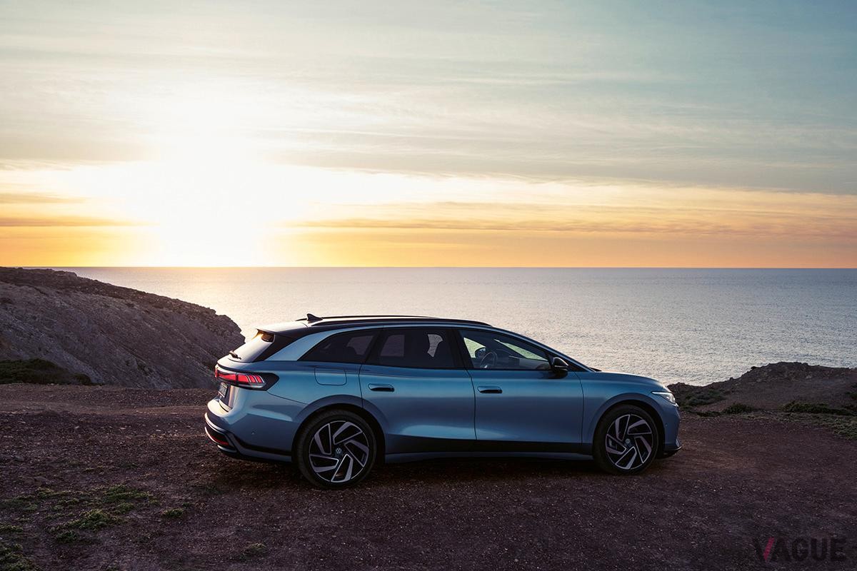 世界初公開されたVWのフラッグシップ電動ワゴン新型「ID.7ツアラー」