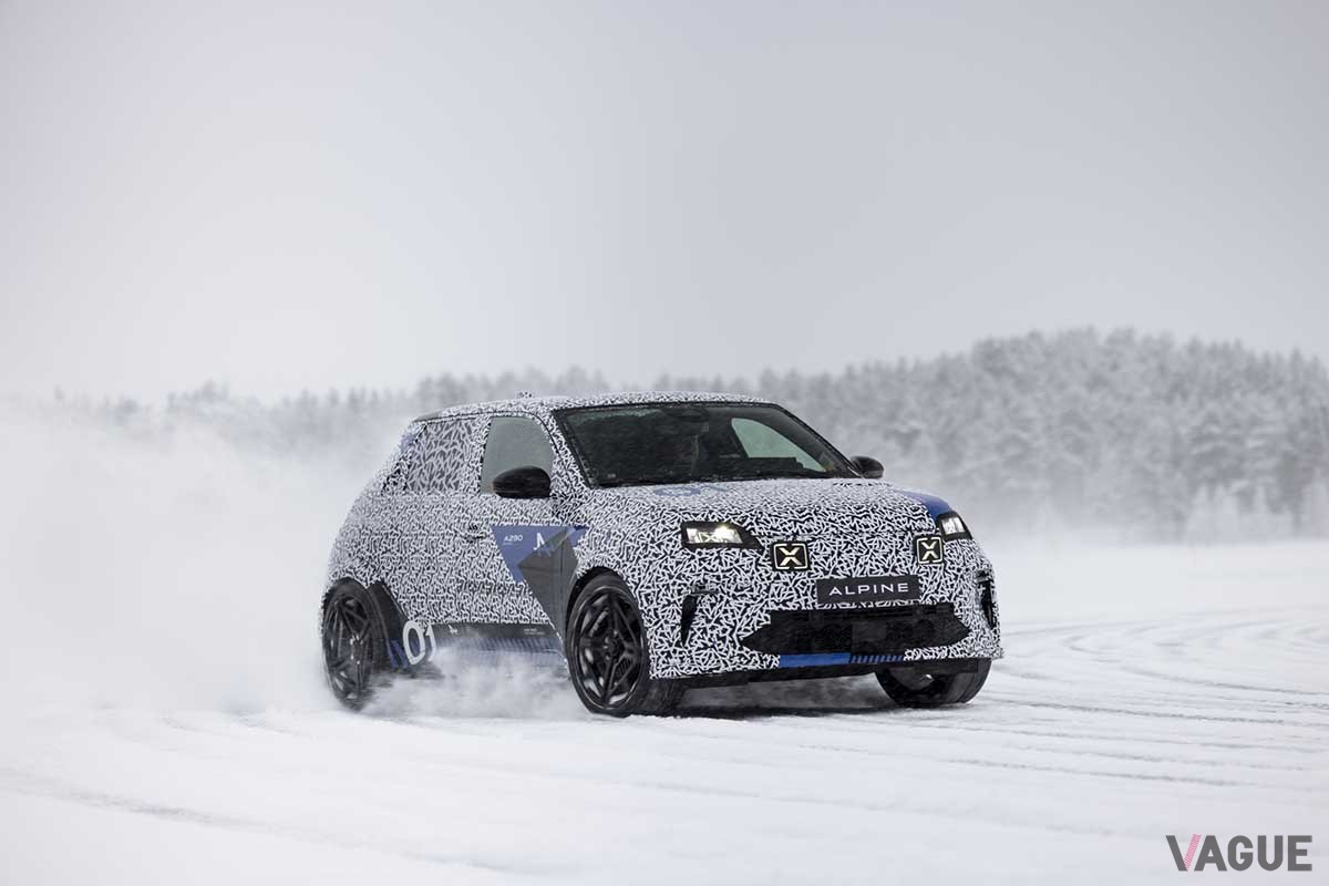 スウェーデンで冬季テストをおこなうアルピーヌ新型「A290」プロトタイプ