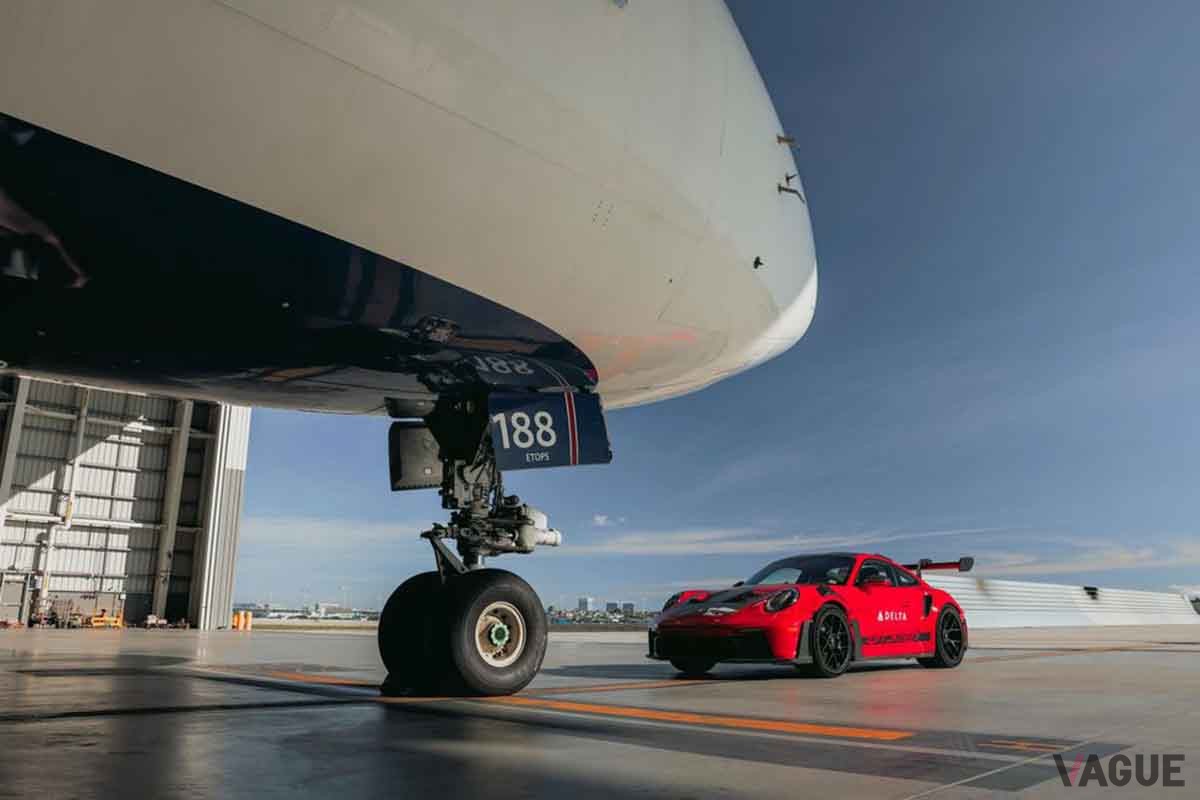 デルタ航空がロサンゼルス空港で送迎に用いたポルシェ「911GT3」
