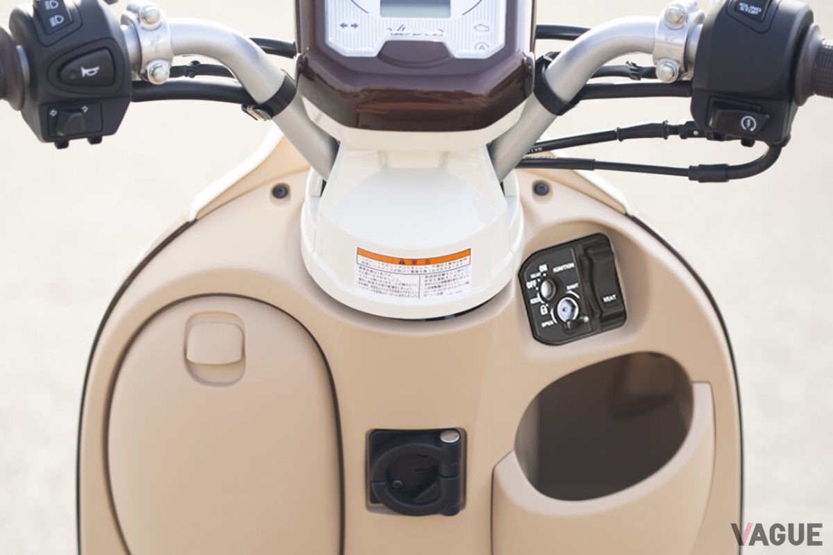 新たにレッド、マットブルー、ライトブルーの新色を設定し、全6色をカラーバリエーションとなったヤマハ「Vino」