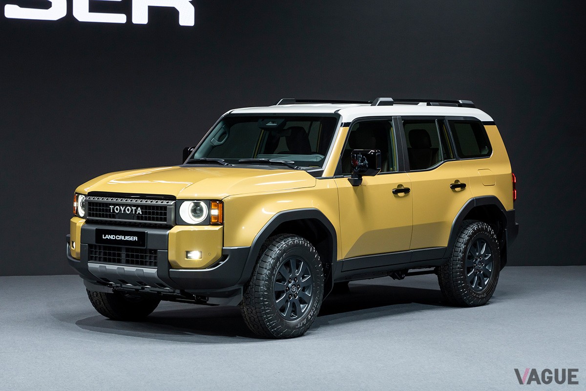 快適な座り心地のセカンドシートと必要十分のスペースを持つ格納式サードシートを備えたトヨタ「ランドクルーザー250」