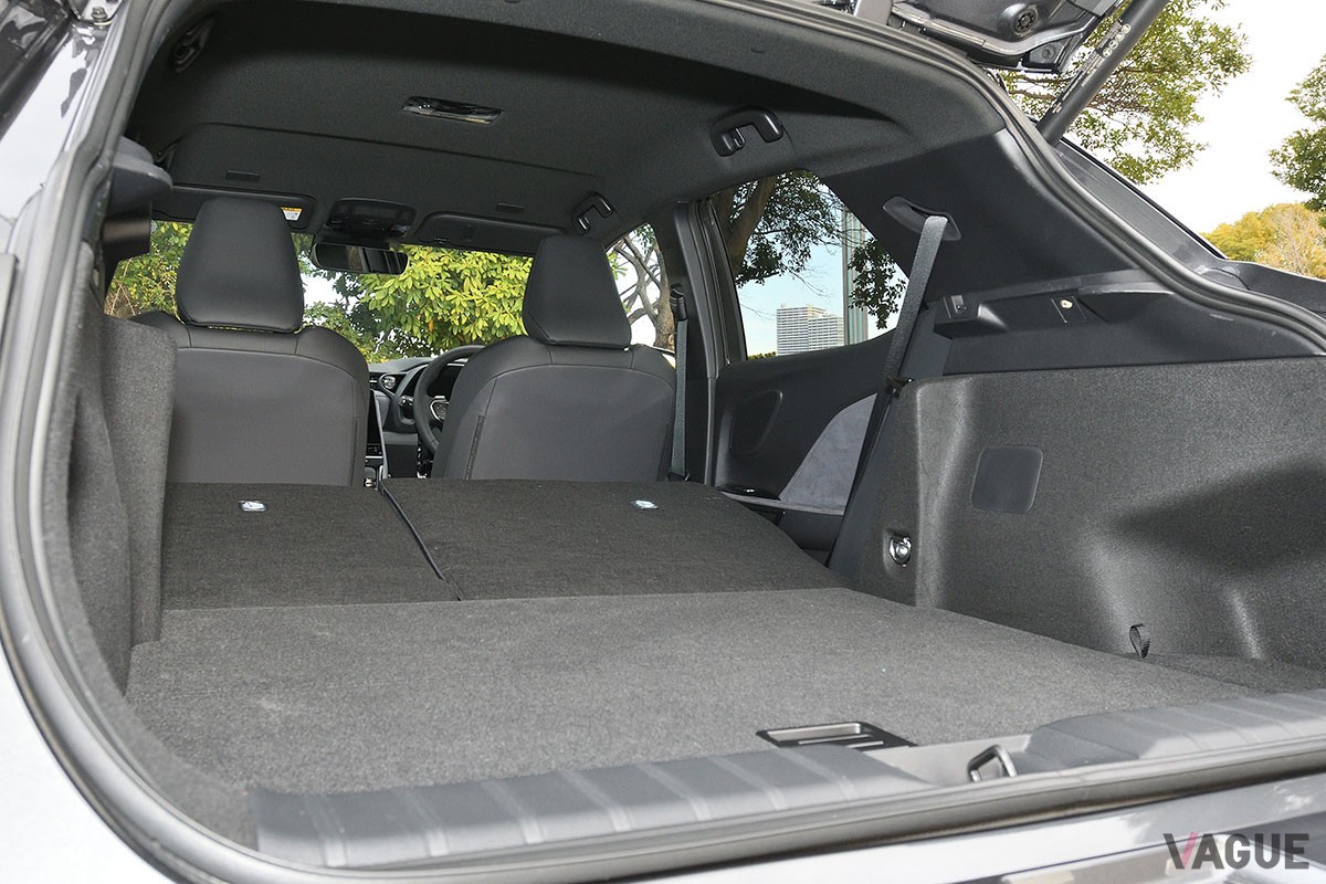 トヨタ「ヤリスクロス」がベースといわれるが、中身や出来栄えはそれとは別格の完成度を誇るレクサス新型「LBX」