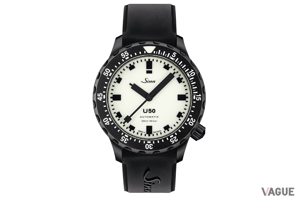 手元に快適にフィットするシリコンストラップモデル（80万3000円、消費税込）