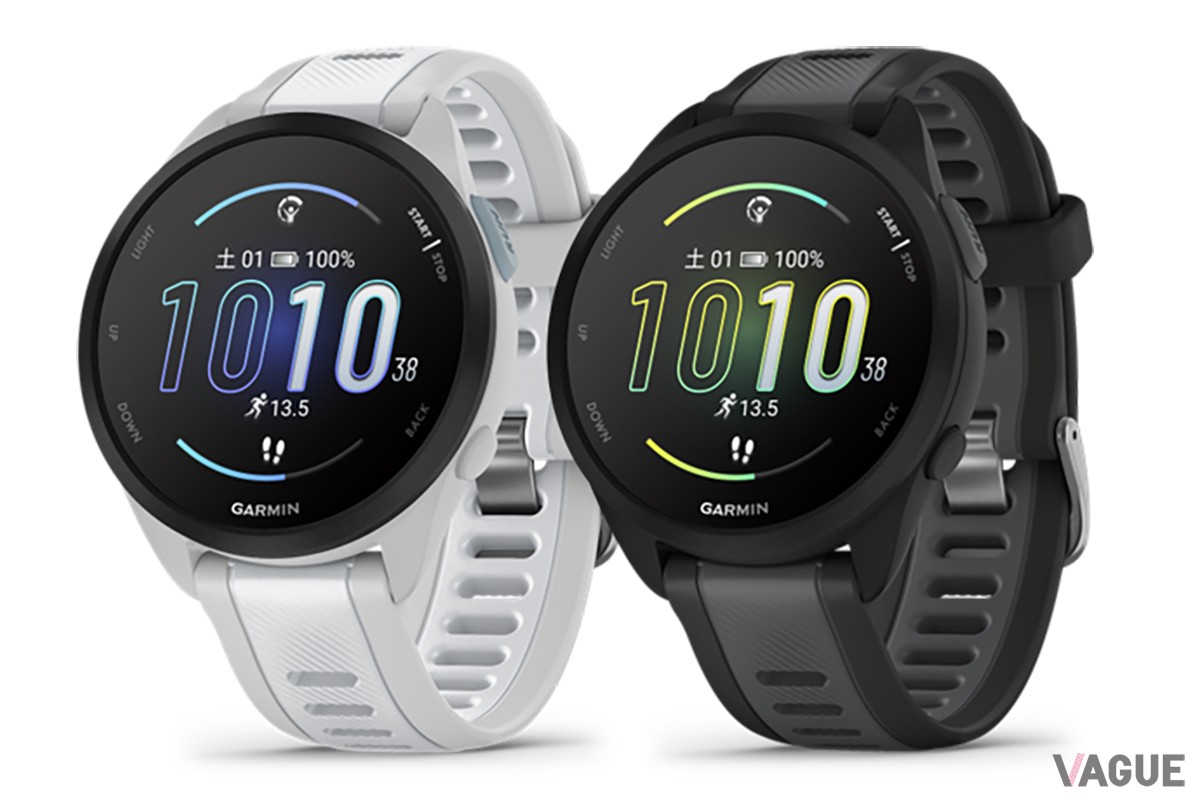 「Forerunner165」。こちらは音楽再生非対応。シンプルな2色のカラバリ