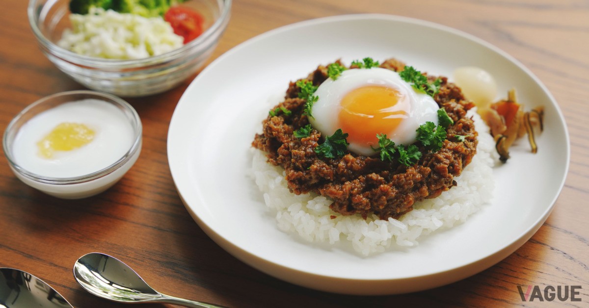 国産牛肉と信州素材のキーマカレー（サラダ・ヨーグルト付）