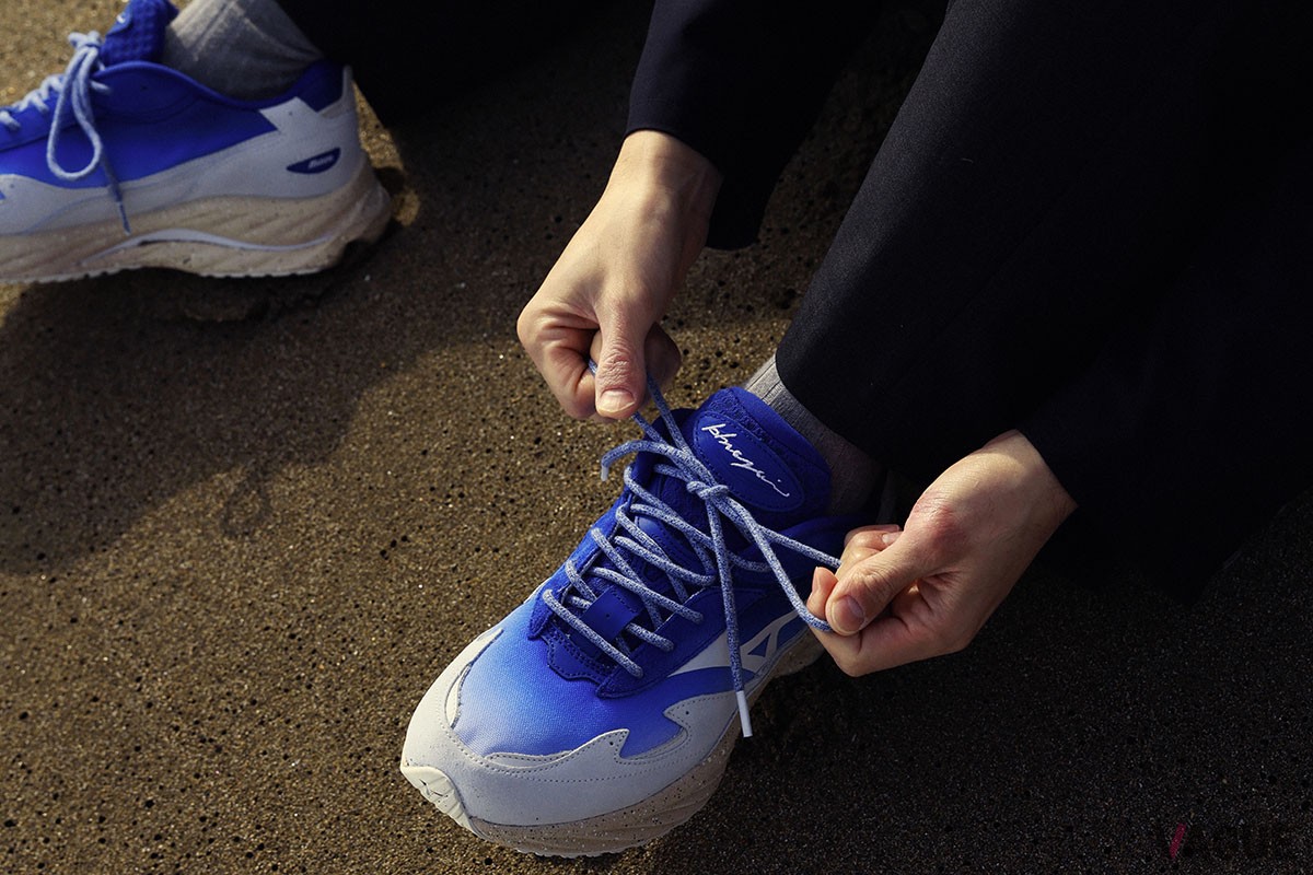 ブルーのグラデーションでいつでもシーサイドの気分に。