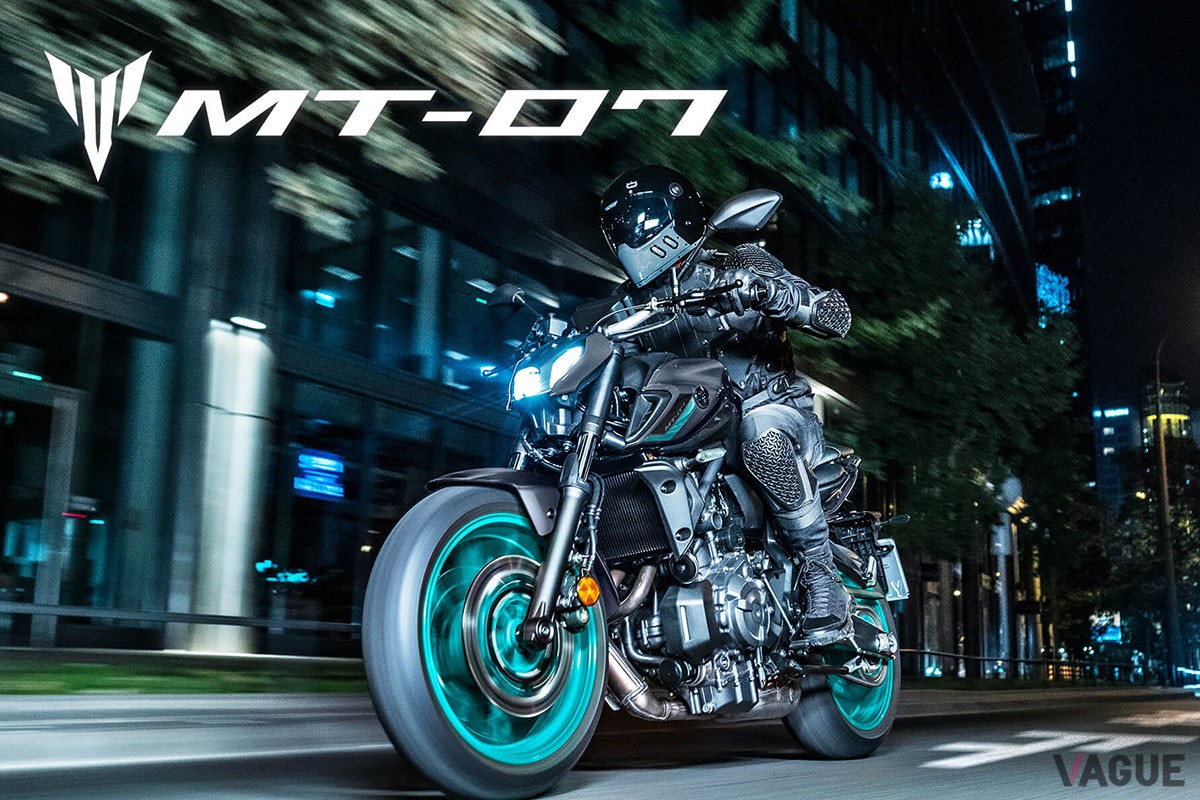 ヤマハのロードスポーツバイク「MT-07 ABS」の2024年モデルは、刷新されたカラーラインナップと利便性の高い新装備が魅力的
