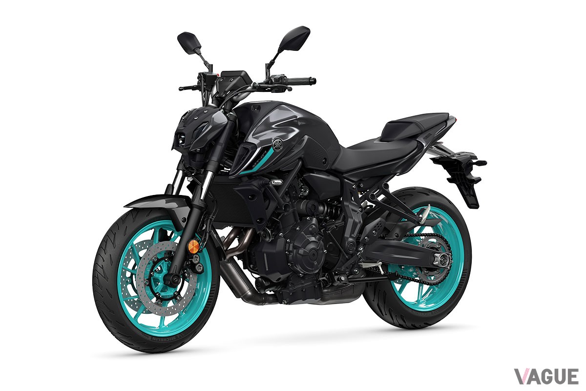 ヤマハのロードスポーツバイク「MT-07 ABS」の2024年モデルは、刷新されたカラーラインナップと利便性の高い新装備が魅力的