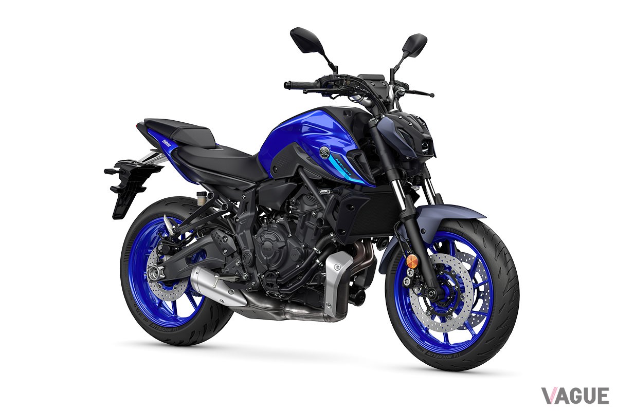 ヤマハのロードスポーツバイク「MT-07 ABS」の2024年モデルは、刷新されたカラーラインナップと利便性の高い新装備が魅力的