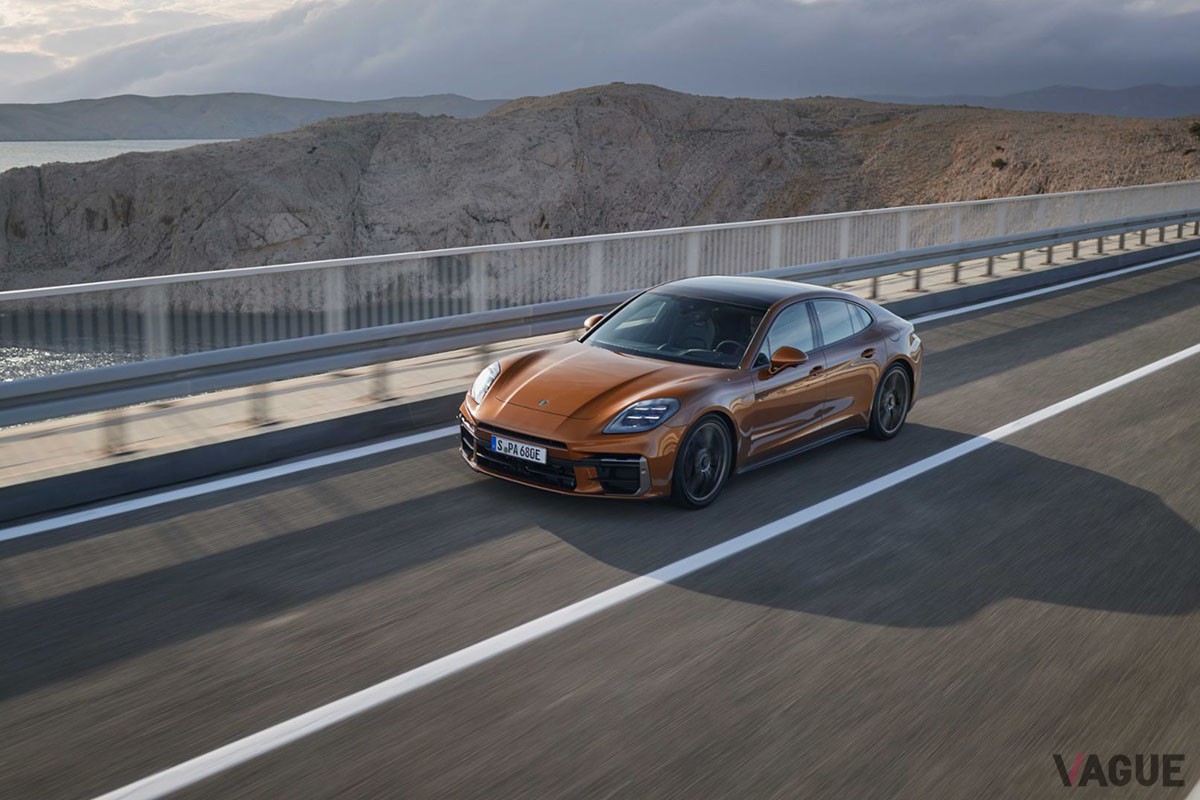 予約受注が開始されたポルシェ新型「パナメーラターボEハイブリッド」