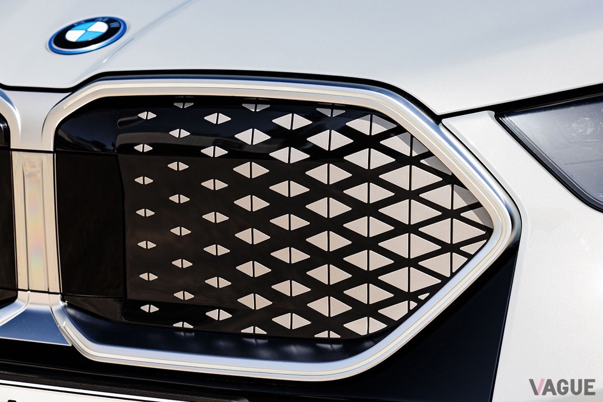 BMW新型「iX2 xDrive30」