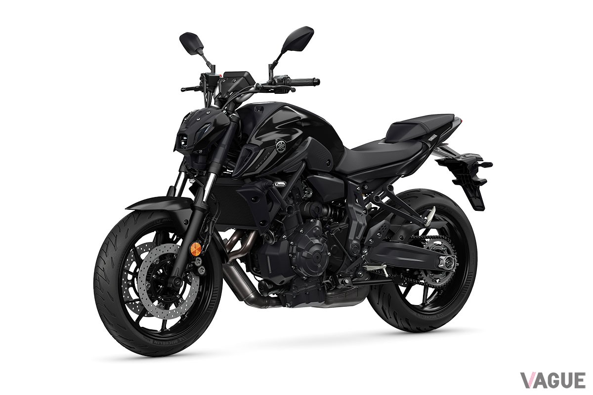 ヤマハのロードスポーツバイク「MT-07 ABS」の2024年モデルは、刷新されたカラーラインナップと利便性の高い新装備が魅力的