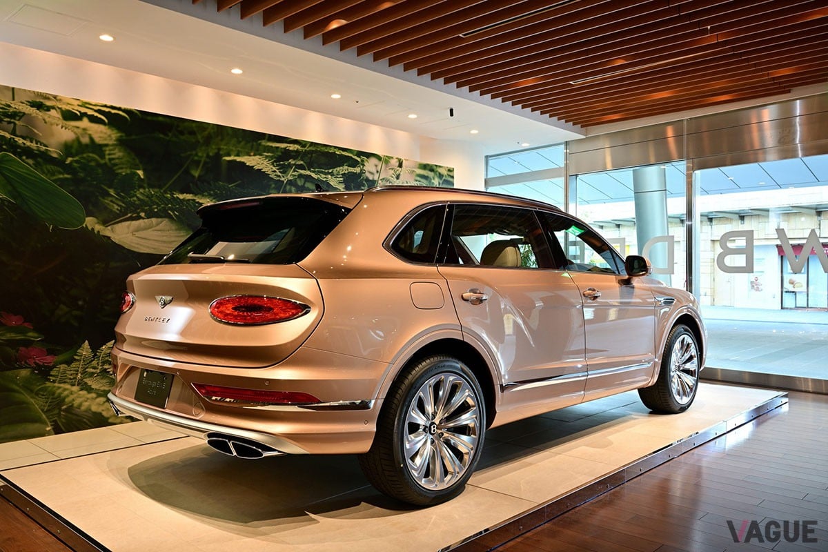 ベントレー新型「ベンテイガEWB」