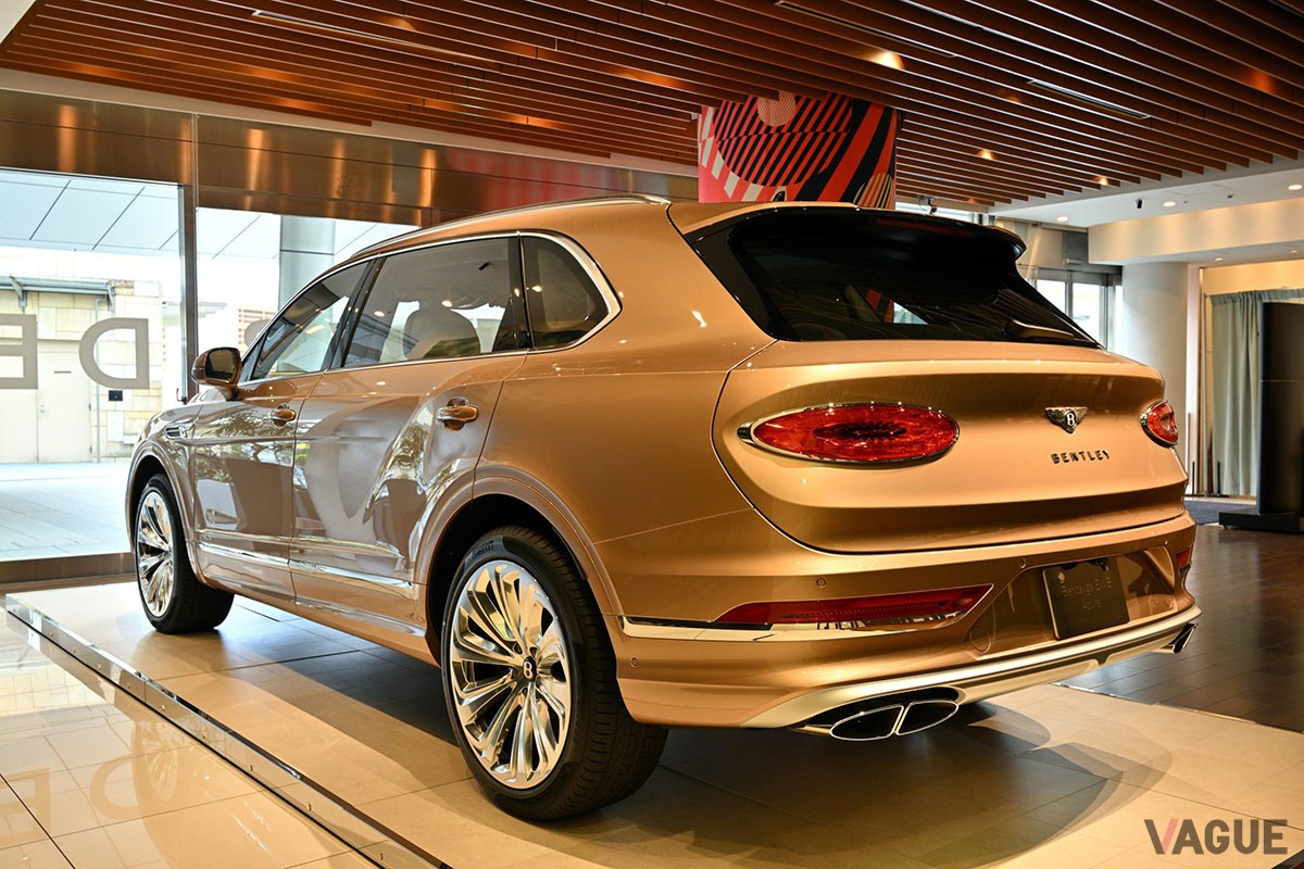 ベントレー新型「ベンテイガEWB」