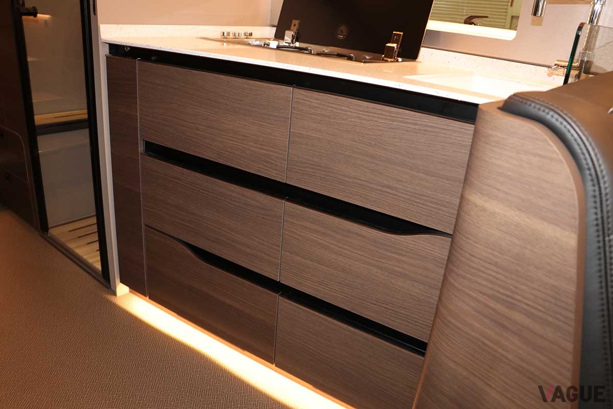 アドリア「スーパーソニック890LL」のインテリア