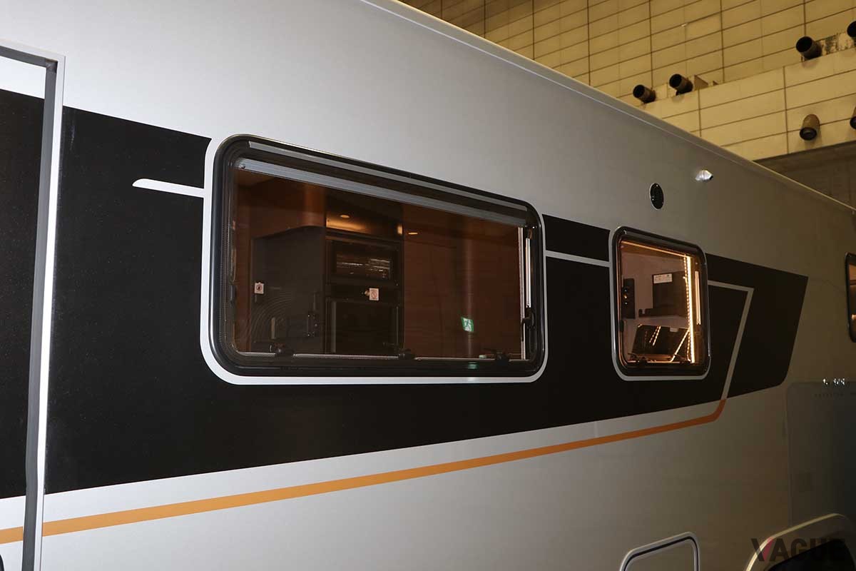 アドリア「スーパーソニック890LL」