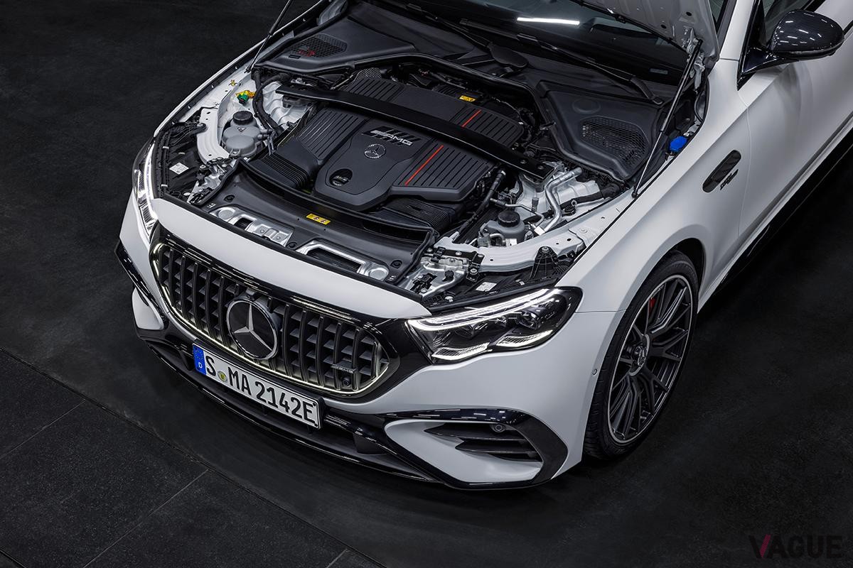 発売された新型メルセデスAMG「E53ハイブリッド4MATIC＋」セダン