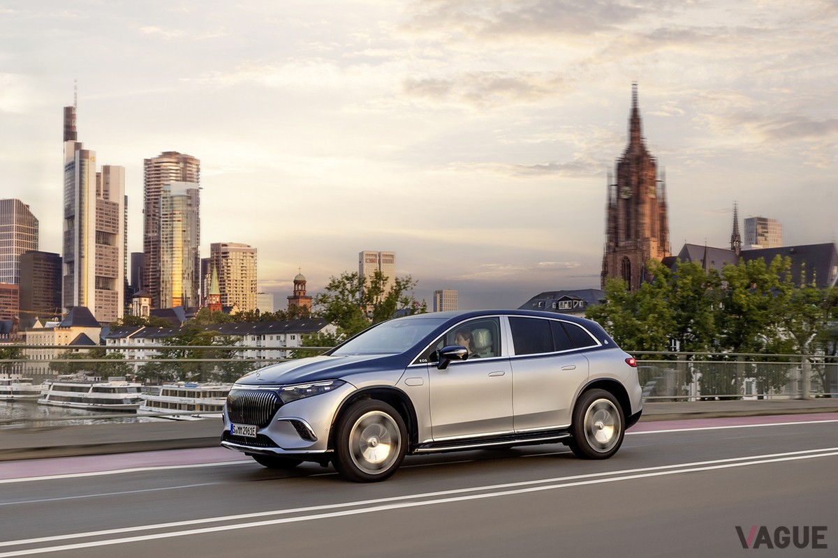 欧州市場で発売された新型メルセデス・マイバッハ「EQS680 SUV」
