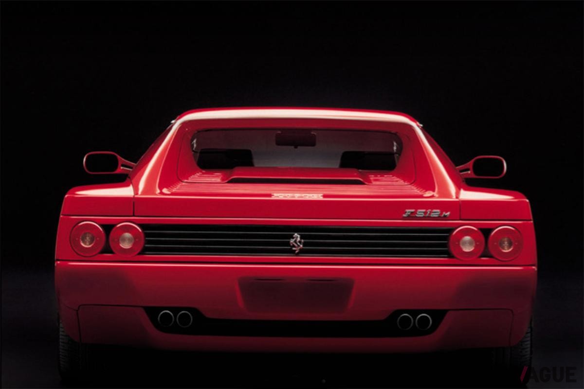V12気筒エンジンをリアミッドに搭載したスーパーカー、フェラーリ「F512M」。世界で501台が販売されたという