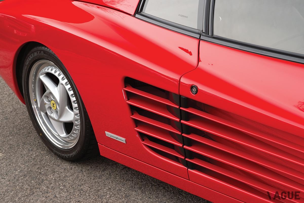 V12気筒エンジンをリアミッドに搭載したスーパーカー、フェラーリ「F512M」。世界で501台が販売されたという
