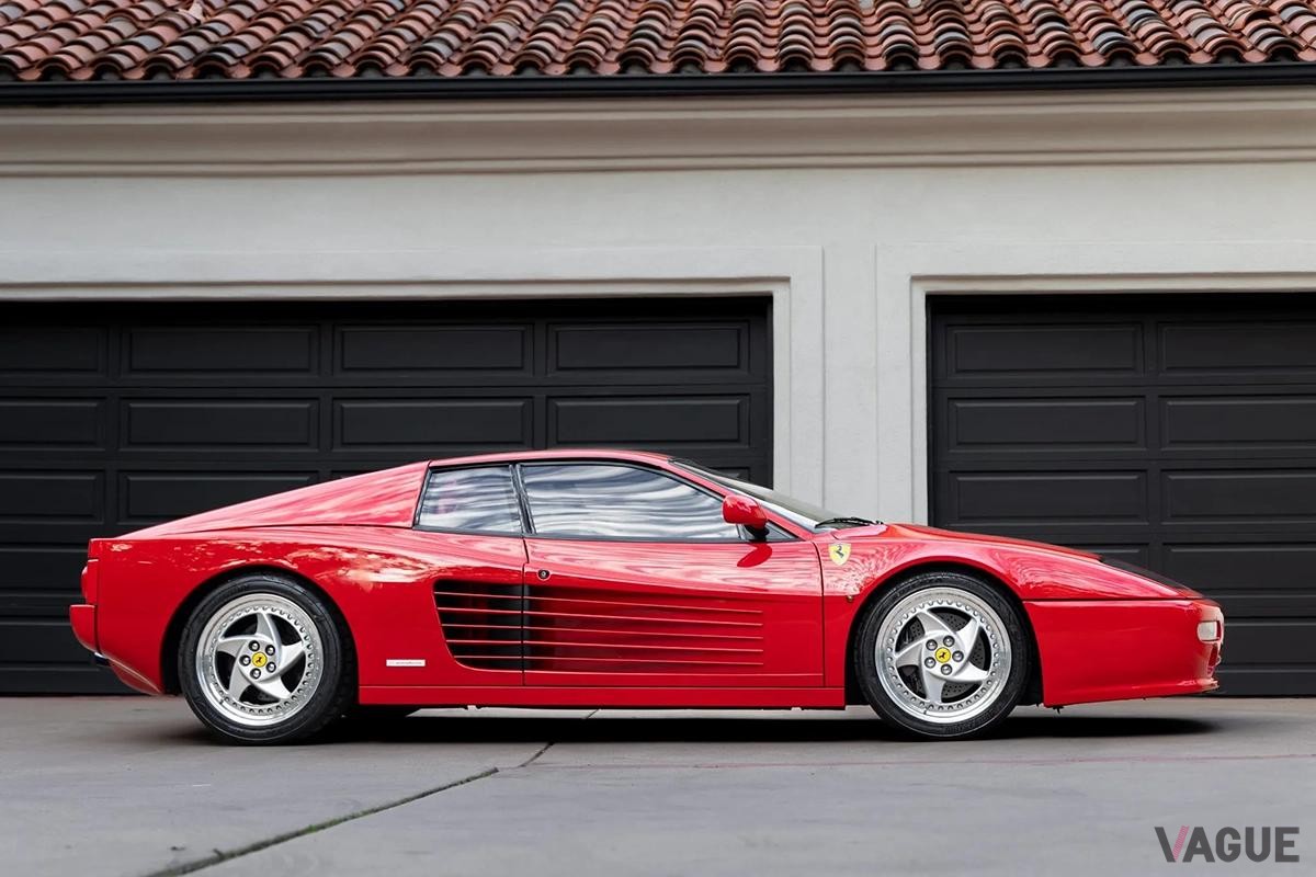 米国オークションに登場した1995年式フェラーリ「F512M」。左ハンドルだが希少な日本仕様モデルだ