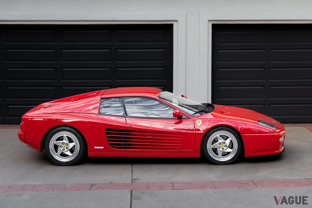 米国オークションに登場した1995年式フェラーリ「F512M」。左ハンドルだが希少な日本仕様モデルだ