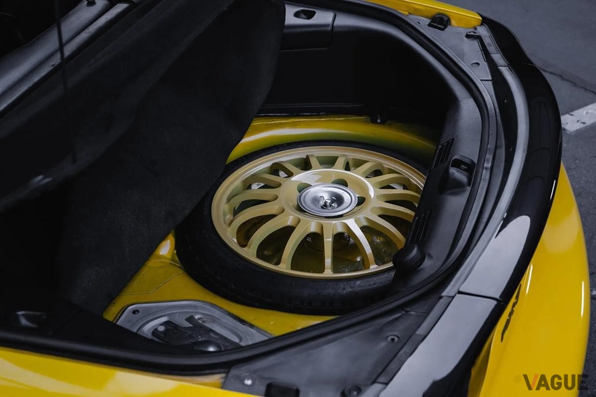 米国オークションに登場した1997年式マツダ「RX-7 タイプRS-R」