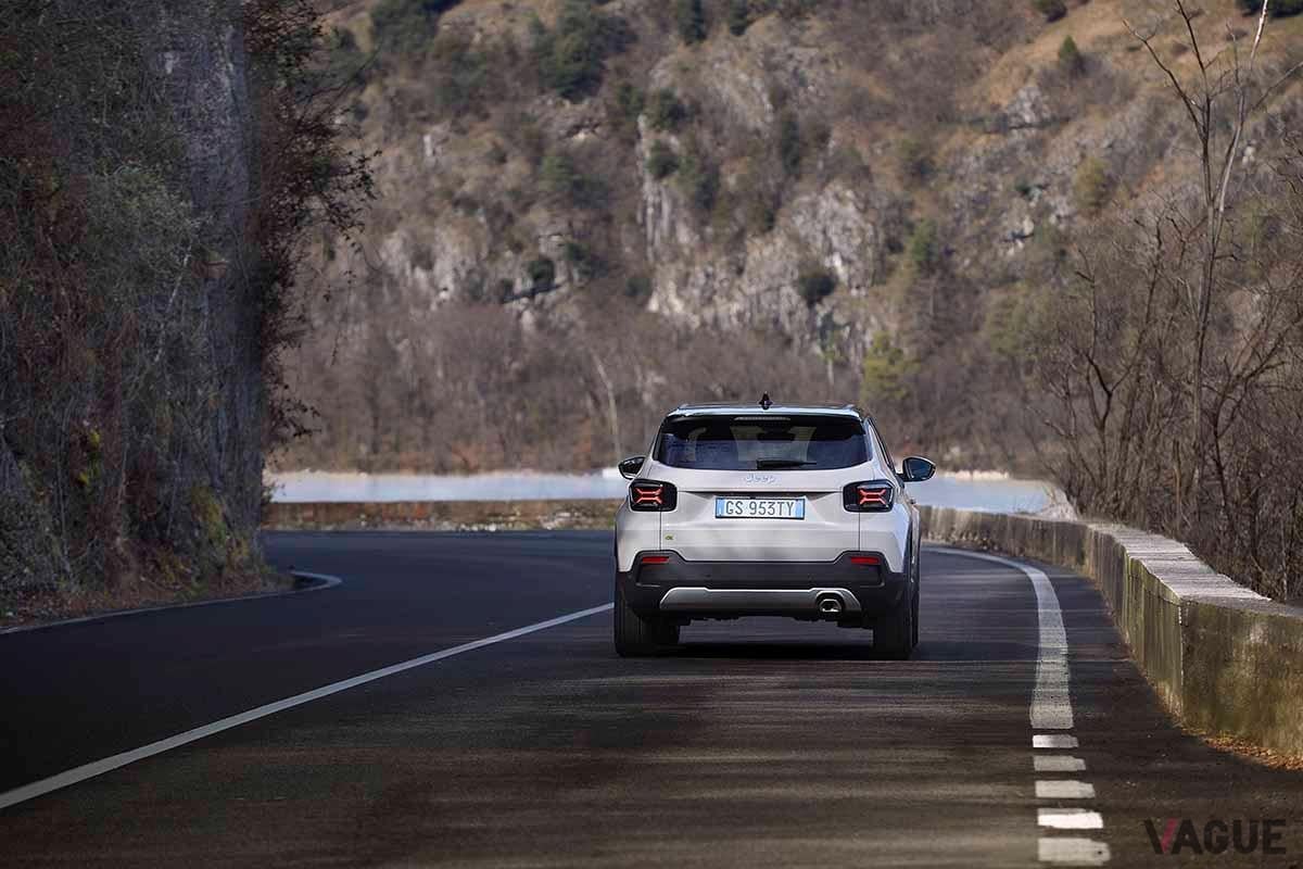 欧州市場で受注が10万台を突破したジープ新型「アベンジャー」。日本でもまもなく登場する予定だ