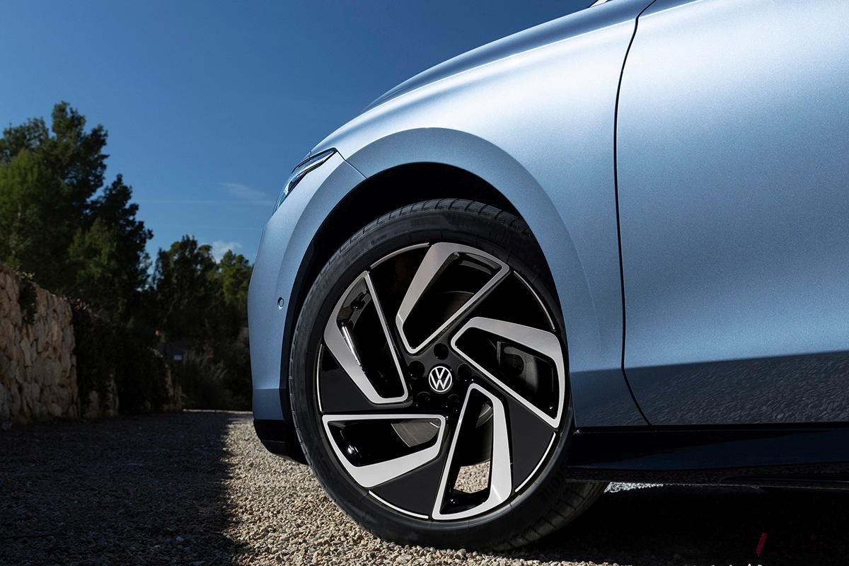 欧州市場で先行販売が開始されたVW新型「ID.7ツアラー」