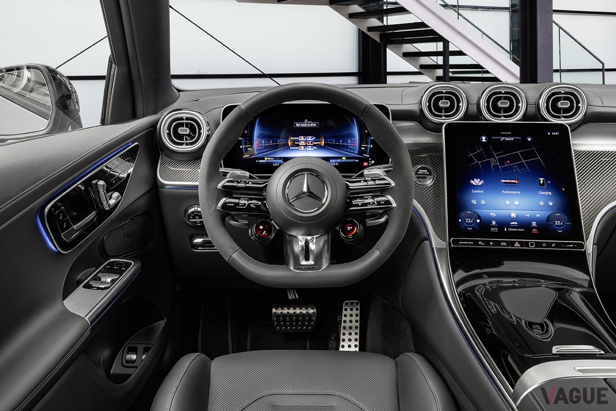 日本上陸した新型メルセデスAMG「GLC63S Eパフォーマンス クーペ」のインテリア