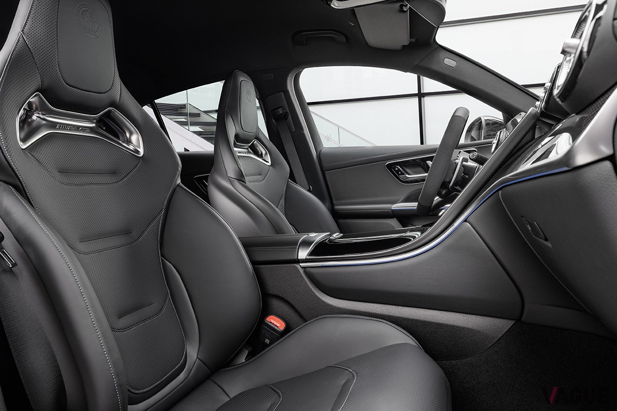 日本上陸した新型メルセデスAMG「GLC63S Eパフォーマンス クーペ」のインテリア