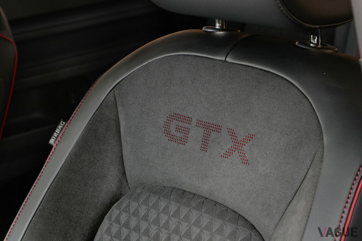 2024年3月に世界初公開されたVW新型「ID.バズGTX」のインテリア