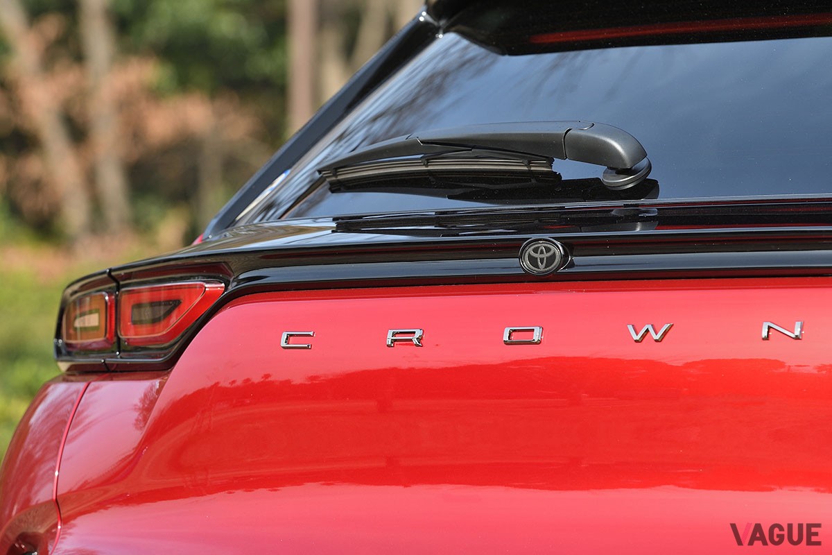 トヨタ「クラウン・スポーツ」のPHEV仕様「RS」グレードは、圧倒的な加速を味わえるスポーティモデル