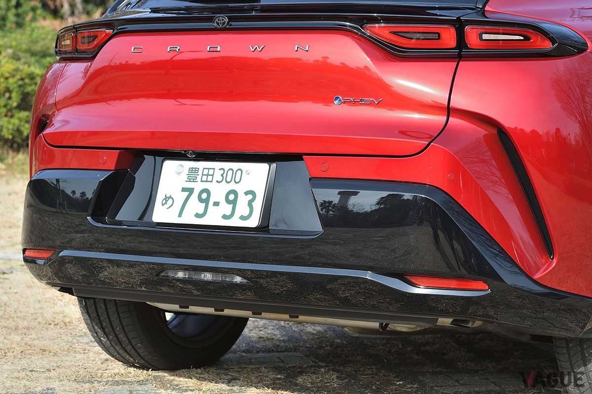 トヨタ「クラウン・スポーツ」のPHEV仕様「RS」グレードは、圧倒的な加速を味わえるスポーティモデル