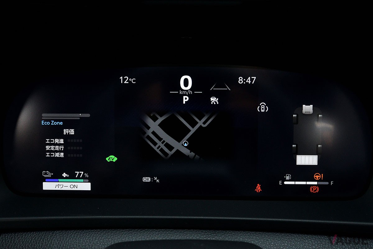 トヨタ「クラウン・スポーツ」のPHEV仕様「RS」グレードは、圧倒的な加速を味わえるスポーティモデル