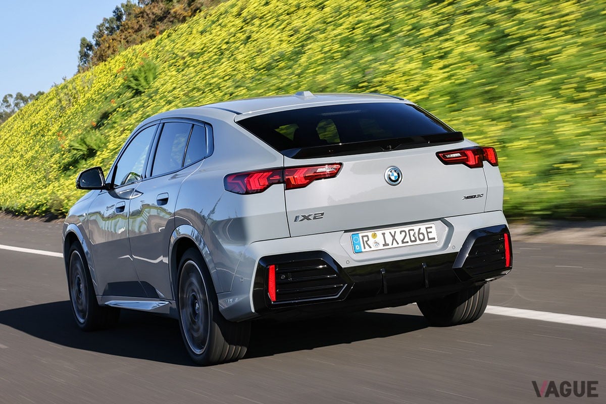 BMW新型「iX2 xDrive30」