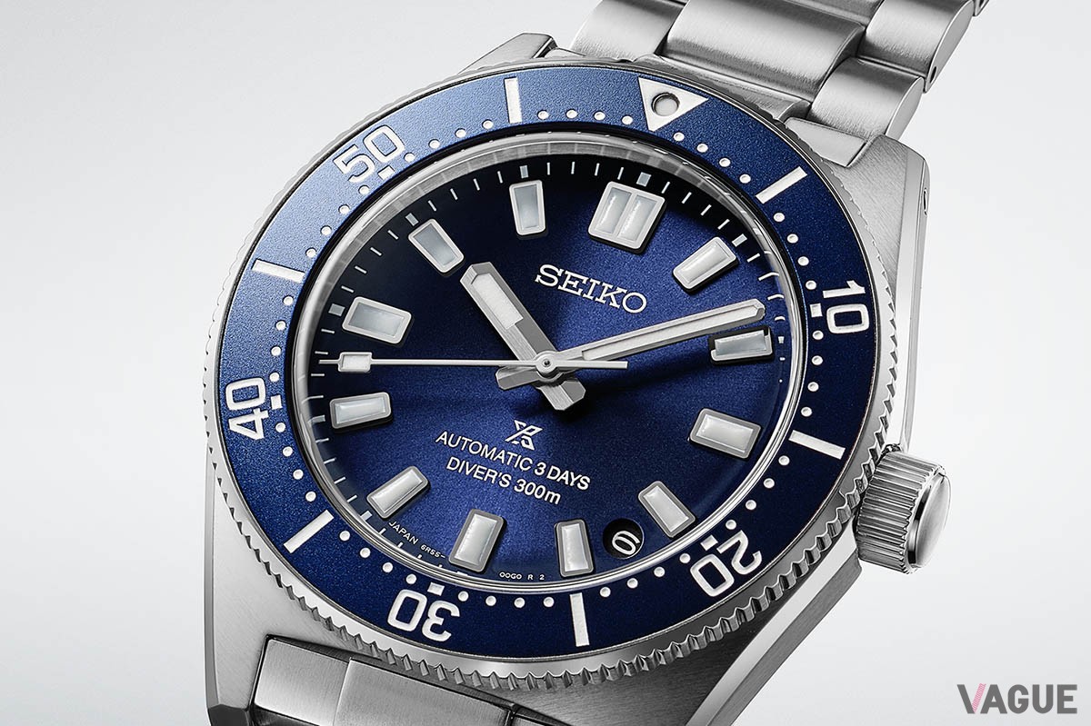手元に知的な印象を与えるブルーダイヤルモデル「SBDC195」（17万6000円、消費税込）