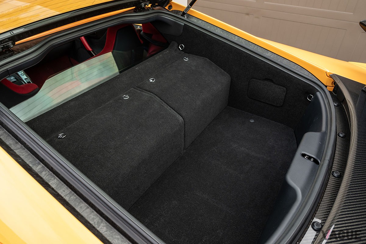 オークションに登場した2012年式レクサス「LFA ニュルブルクリンクパッケージ」©2024 Courtesy of RM Sotheby's