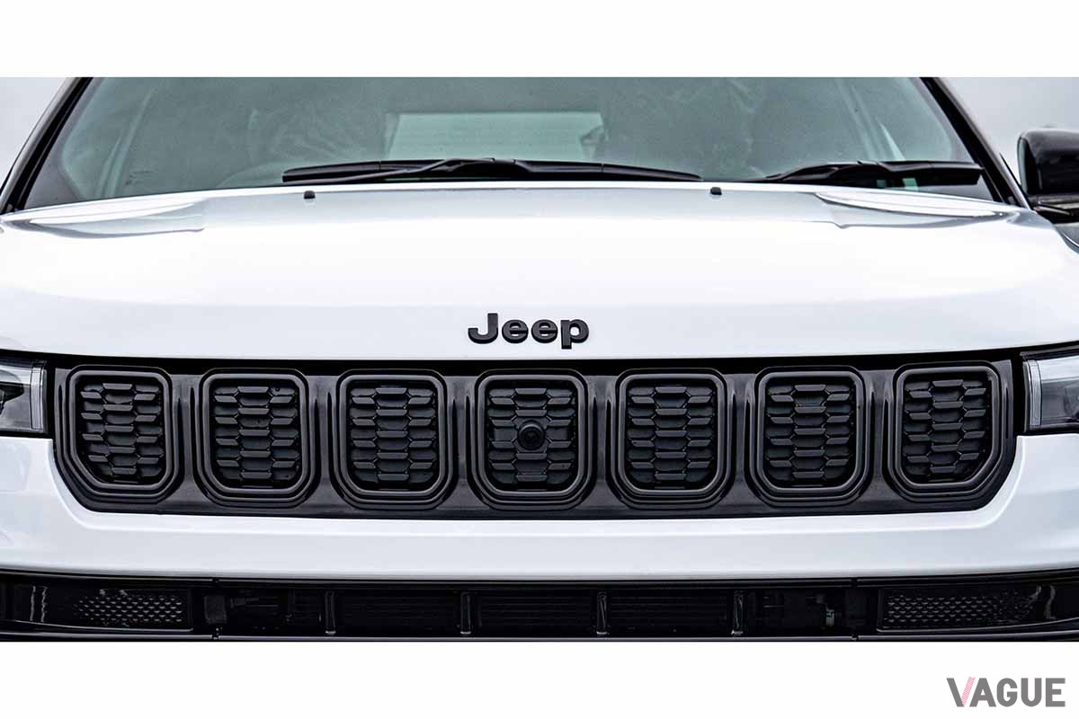ジープ・コンパスに設定された限定車「コンパス・ブラックシャーク」