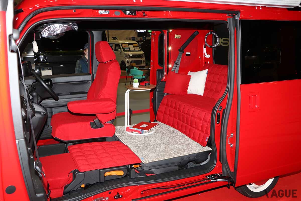 軽自動車ベースのキャンピングカー（軽キャンパー）も相変わらずの人気。写真はホンダN-VANベースのアルフレックス「PICNICA  MIA」