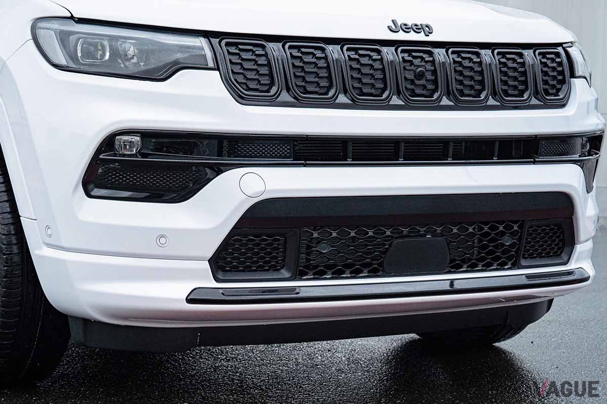 ジープ・コンパスに設定された限定車「コンパス・ブラックシャーク」
