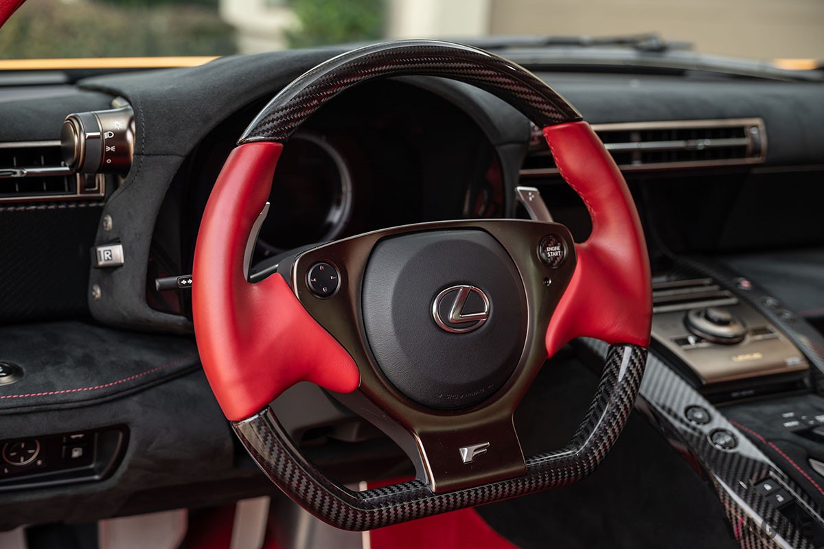 オークションに登場した2012年式レクサス「LFA ニュルブルクリンクパッケージ」©2024 Courtesy of RM Sotheby's