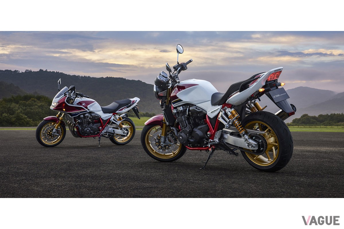 新色“パールサンビームホワイト”が追加されたホンダ「CB1300スーパーフォアSP」と「CB1300スーパーボルドールSP」