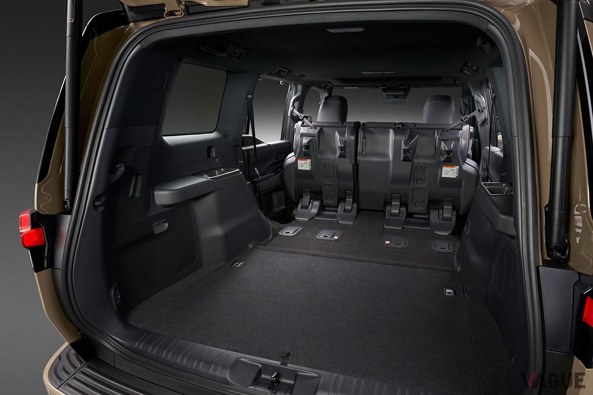 まもなく日本で発売される予定のレクサス新型「GX」の荷室