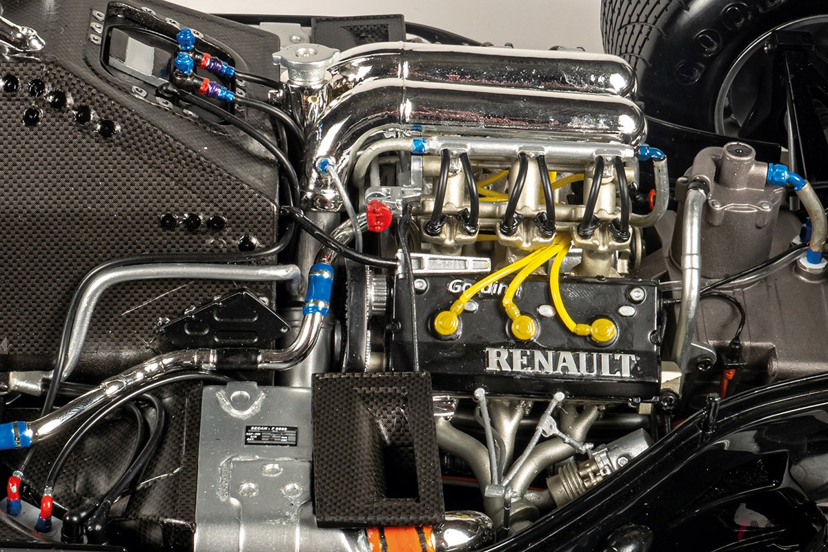 毎月届くパーツを組み立てることで、AセナがF1初優勝を挙げた伝説のマシンが1/8スケール蘇るデアゴスティーニ「ロータス ルノー 97T」