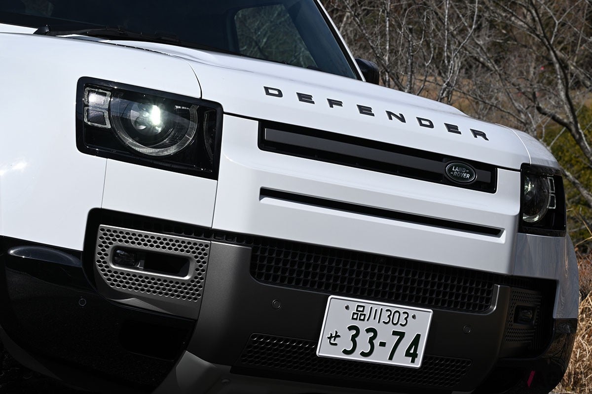 実用性の高い5ドアモデル「110」にはない、独特の魅力を備えた3ドア・ショート仕様のランドローバー「ディフェンダー90」
