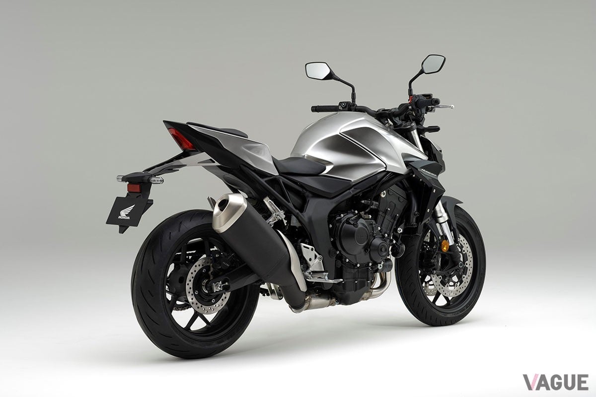 モーターサイクルショー2024で実車が日本初公開されたホンダ製ネイキッドバイクの新フラッグシップ「CB1000ホーネット」
