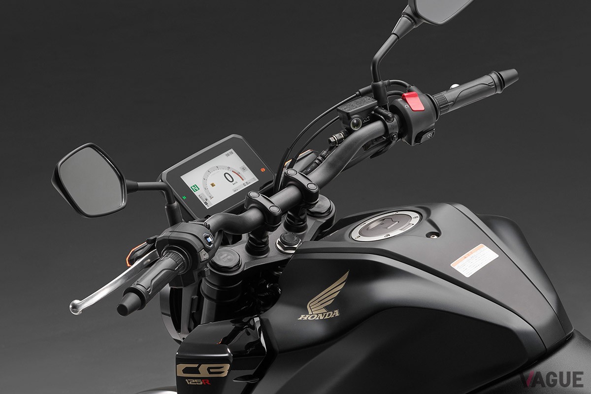 ホンダから“原付二種”のスポーツネイキッド「CB125R」の2024年モデルが登場。新色キャンディーカリビアンブルーシーや5インチのカラーTFT液晶メーターなどを新設定