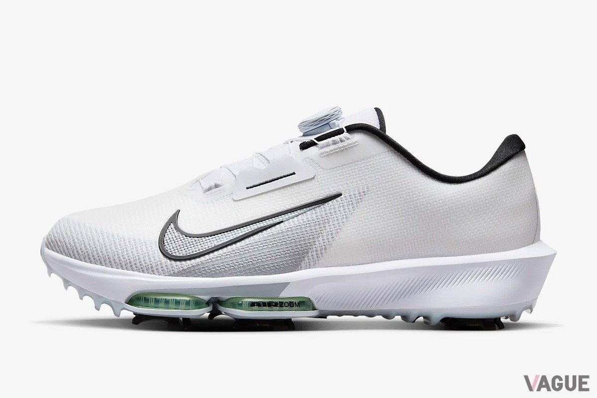 前作に比べてスパイクの数が増え、ミッドフォームやAir Zoomユニットも改良するなど、各部がアップデートされた「ナイキ インフィニティ ツアー BOA 2」